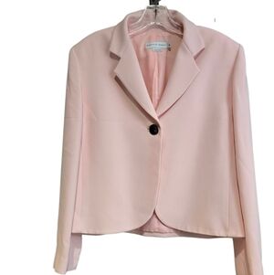 Blush Pink Suit Jacket with Notched Lapel and Streamlined Design, Size 10
